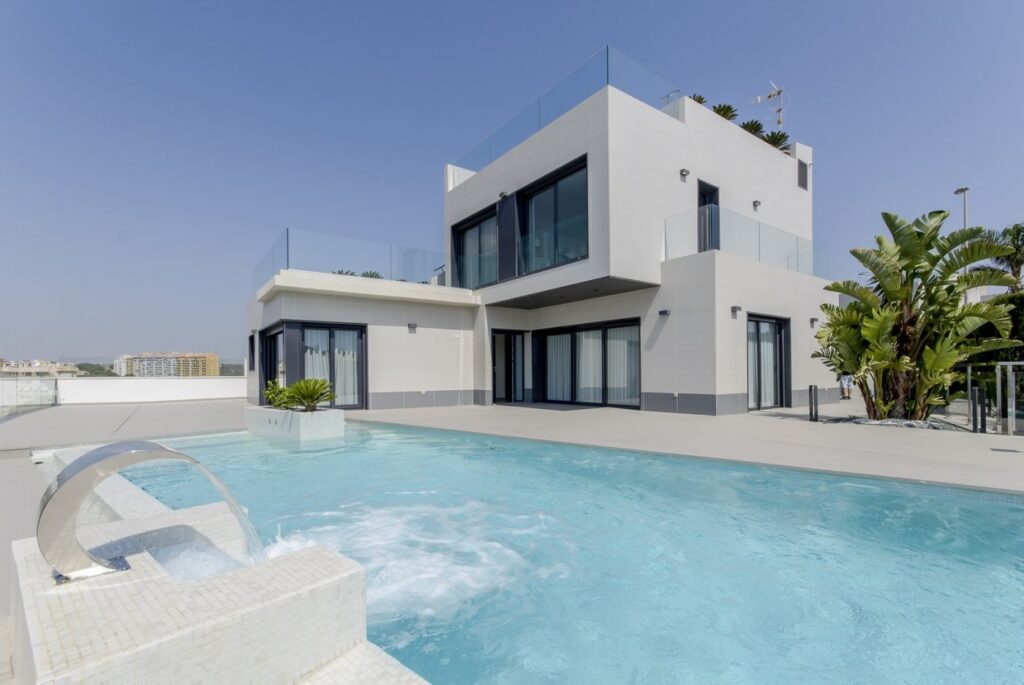 Villa in Orihuela Costa, Spain, 193m² - image 1