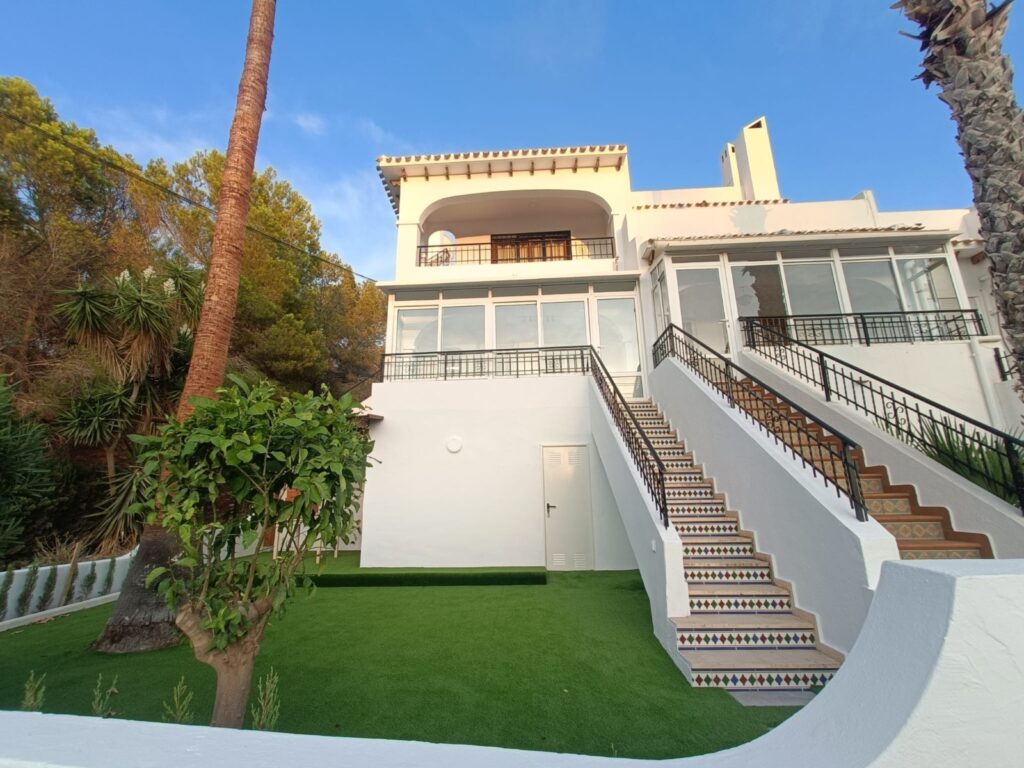 Townhouse in Orihuela Costa, Spain, 100m² - image 1