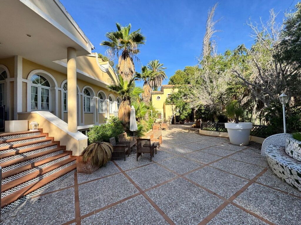 Комерційна нерухомість в Оріуела Коста, Іспанія - зображення 1