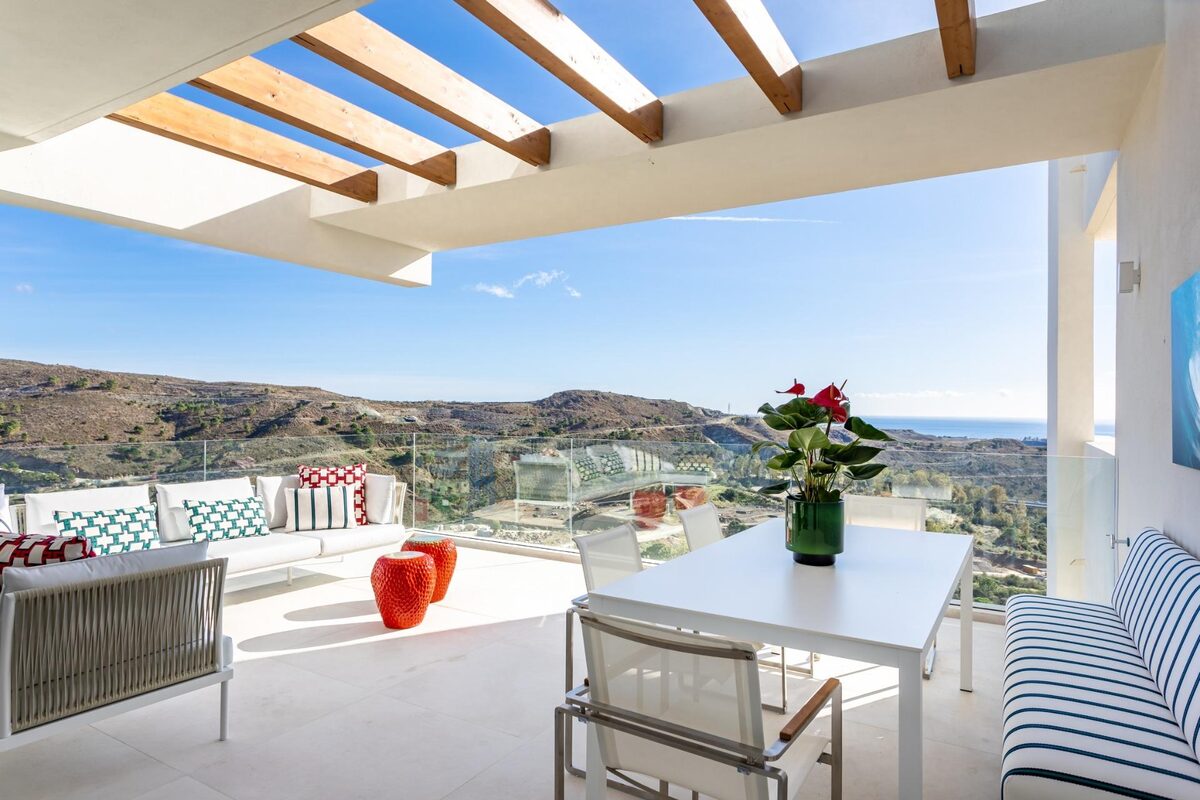 Apartment with 2 bedrooms, 109m² in Benahavis, Spain [ID: 0137-SP0454]