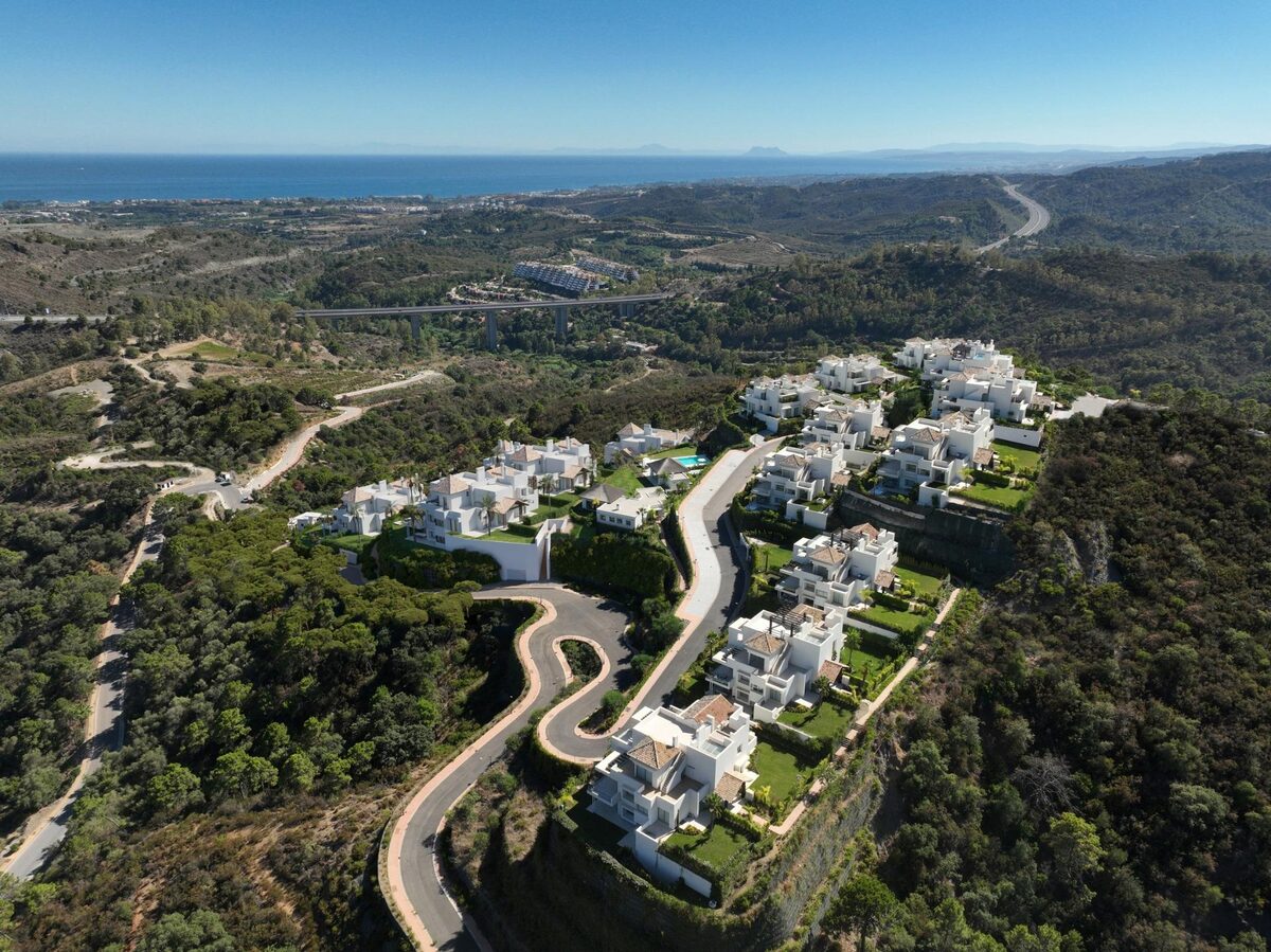 Apartment with 4 bedrooms, 167m² in Benahavis, Spain [ID: 0137-SP0453]