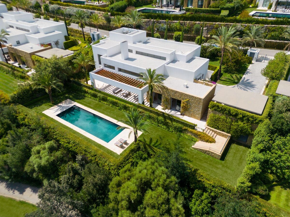 Villa with 6 bedrooms, 778m² in Casares, Spain [ID: 0137-SP0585]