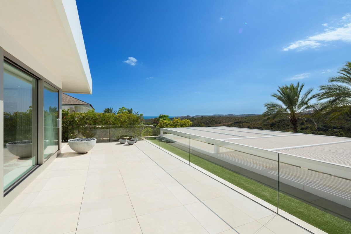Villa with 4 bedrooms, 578m² in Casares, Spain [ID: 0137-SP0586]