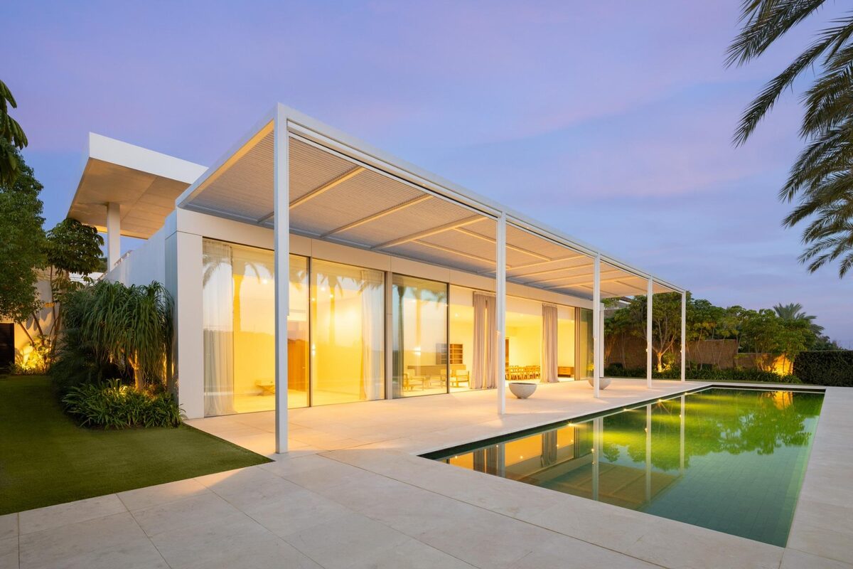 Villa with 4 bedrooms, 578m² in Casares, Spain [ID: 0137-SP0586]