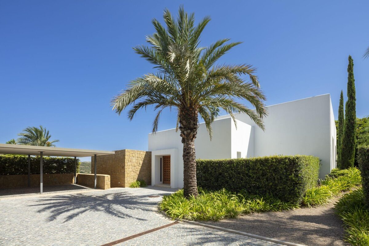 Villa with 5 bedrooms, 655m² in Casares, Spain [ID: 0137-SP0584]