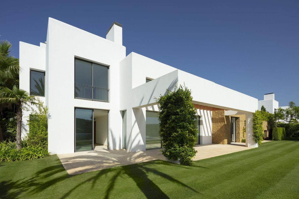 Villa with 5 bedrooms, 655m² in Casares, Spain [ID: 0137-SP0584]