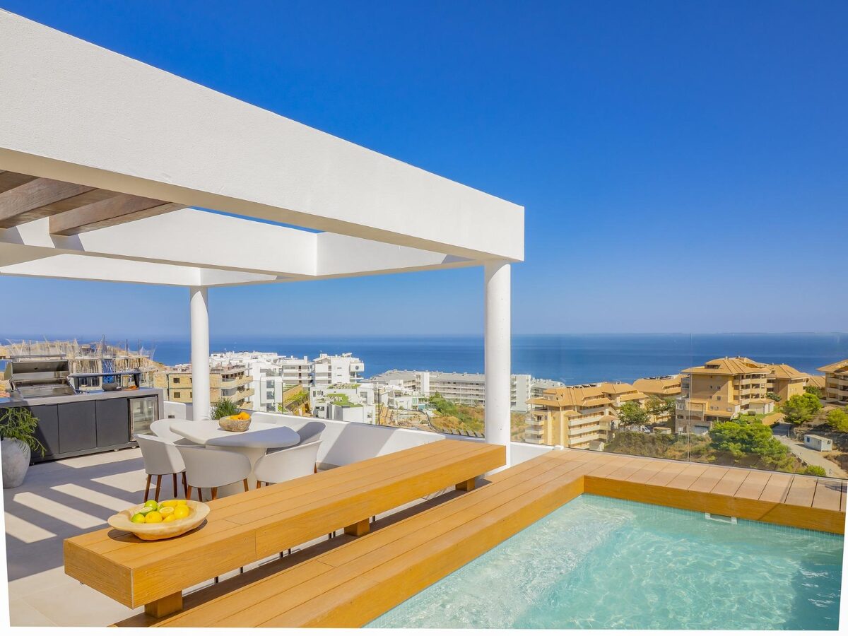 Dom szeregowy z 4 sypialniami, 177m² w Fuengirola, Hiszpania [ID: 0137-SP0816]