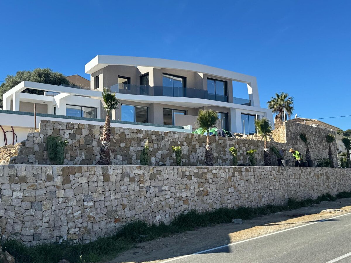Villa with 4 bedrooms, 318m² in Benissa, Spain [ID: 0137-SP0655]