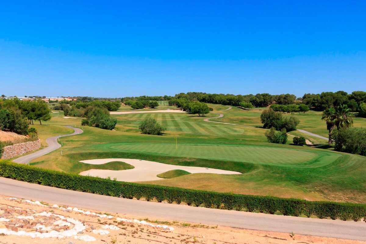 Villa with 3 bedrooms, 111m² in Pilar de la Horadada, Spain [ID: 0137-SP0873]