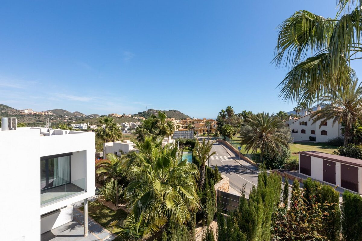 Villa with 4 bedrooms, 248m² in La Manga Club, Spain [ID: 0137-SP0875]