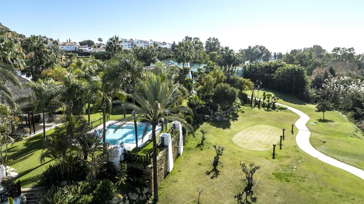 Willa z 5 sypialniami, 287m² w Estepona, Hiszpania [ID: 0137-SP1098]