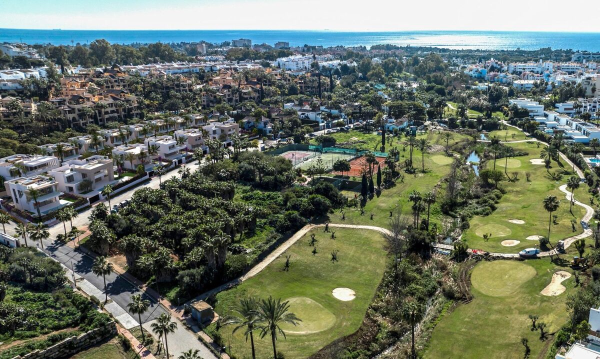 Willa z 5 sypialniami, 287m² w Estepona, Hiszpania [ID: 0137-SP1098]