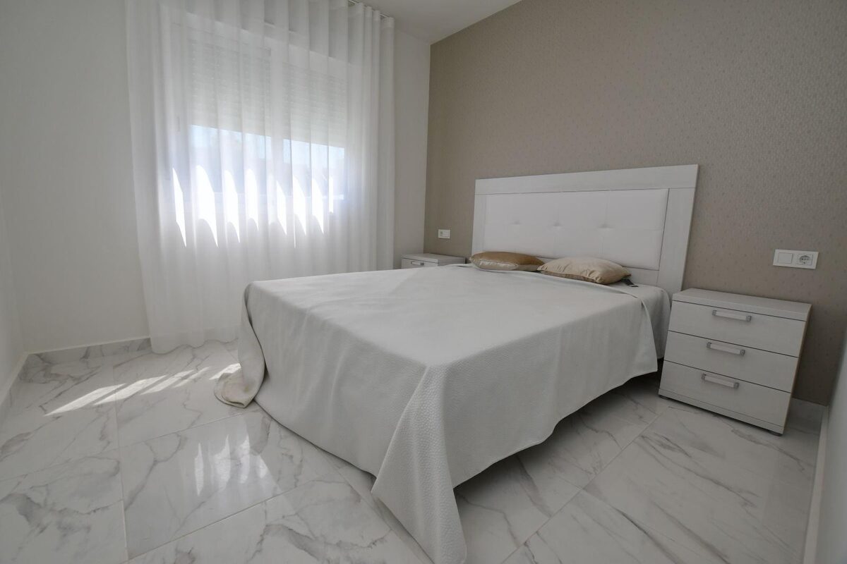 Bungalow z 3 sypialniami, 75m² w Сан-Мігель-де-Салінас, Hiszpania [ID: 0137-N9140]