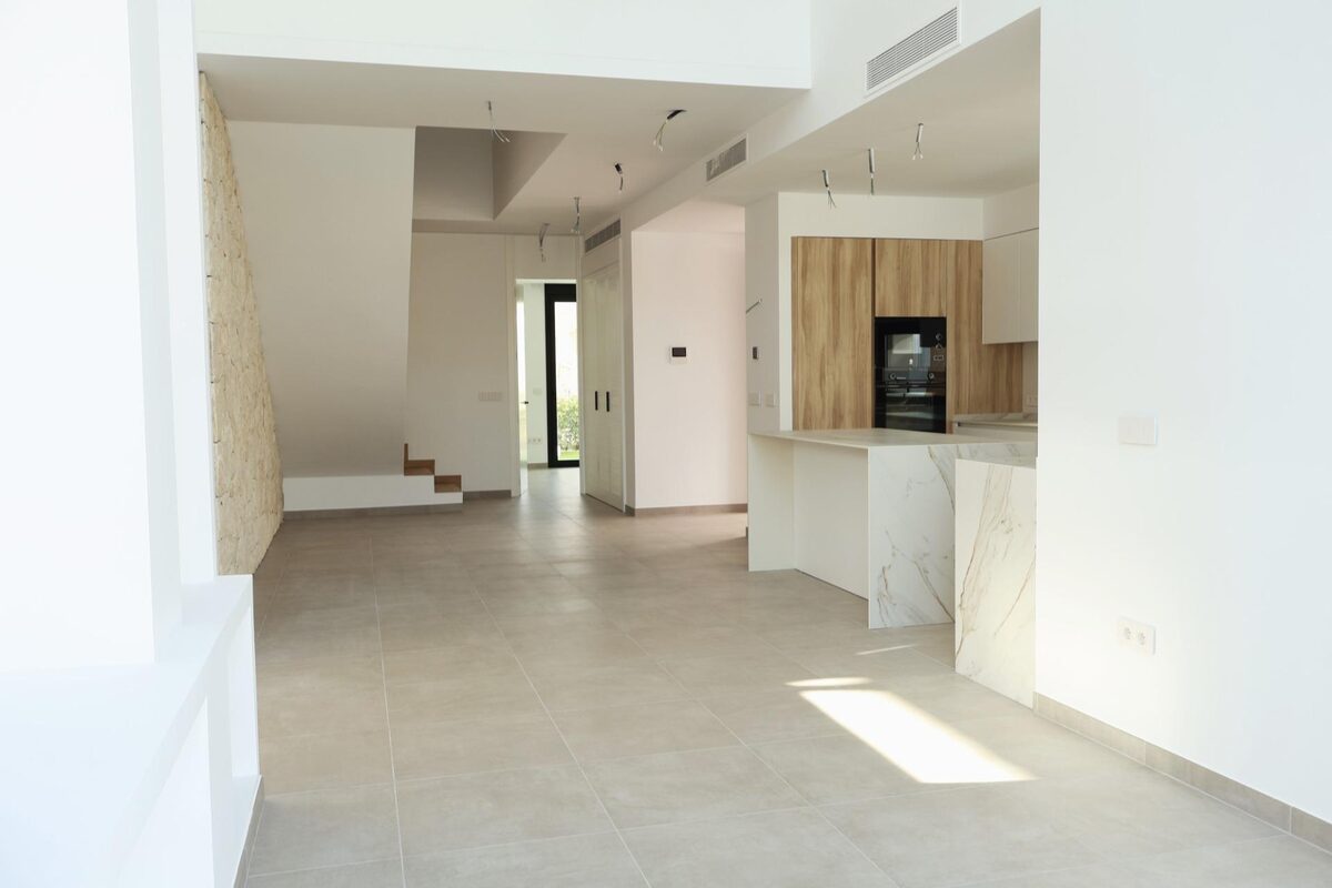Вілла з 4 спальнями, 203м² в Альфаз-дель-Пі, Іспанія [ID: 0137-N9059]