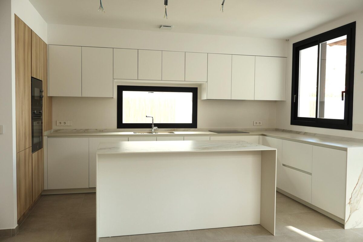Вілла з 4 спальнями, 203м² в Альфаз-дель-Пі, Іспанія [ID: 0137-N9059]