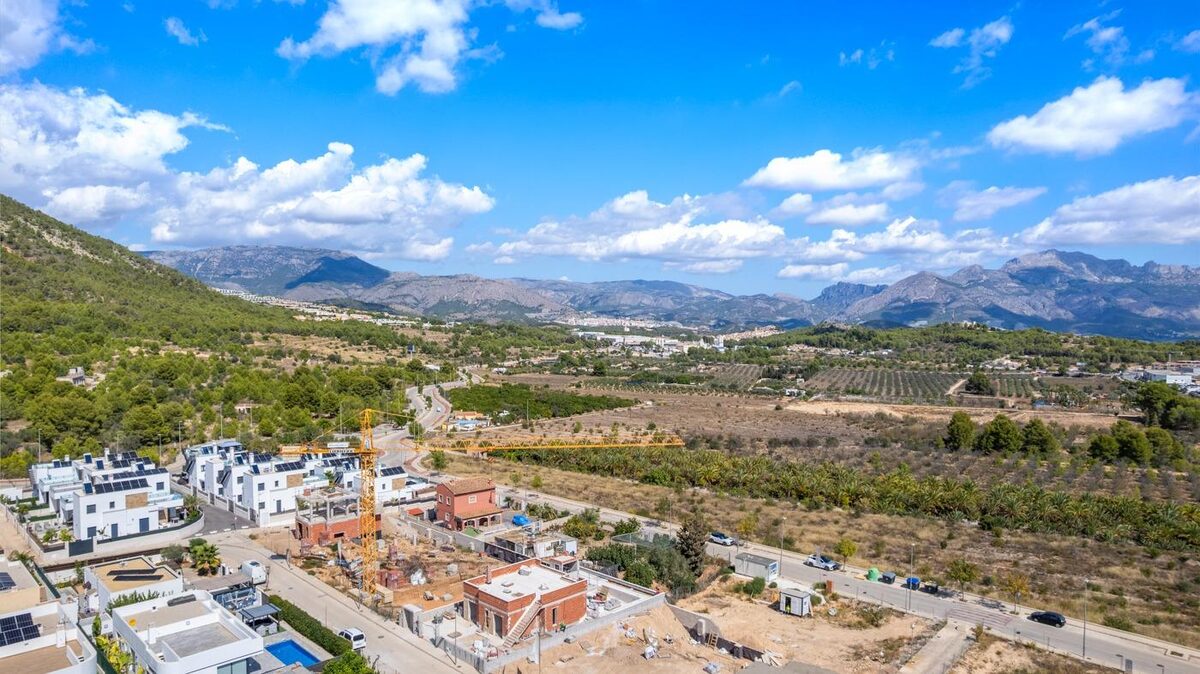 Willa z 4 sypialniami, 208m² w Polop, Hiszpania [ID: 0137-N9023]