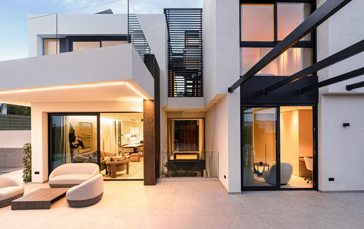 Villa with 4 bedrooms, 283m² in La Nucia, Spain [ID: 0137-N8993]