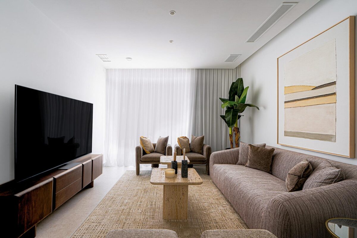 Villa with 4 bedrooms, 283m² in La Nucia, Spain [ID: 0137-N8993]