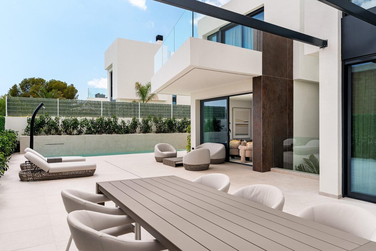 Villa with 4 bedrooms, 283m² in La Nucia, Spain [ID: 0137-N8993]