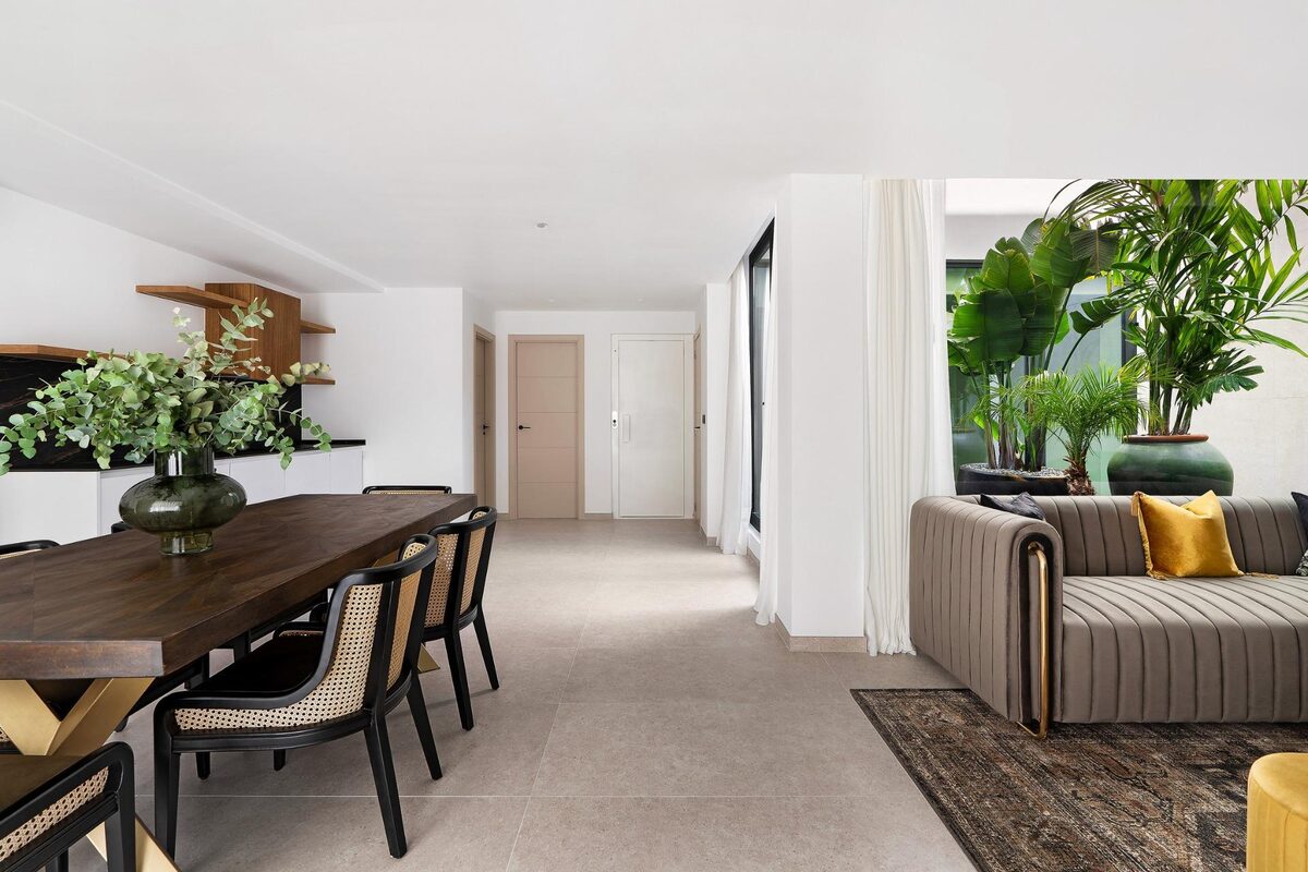 Villa with 4 bedrooms, 283m² in La Nucia, Spain [ID: 0137-N8993]