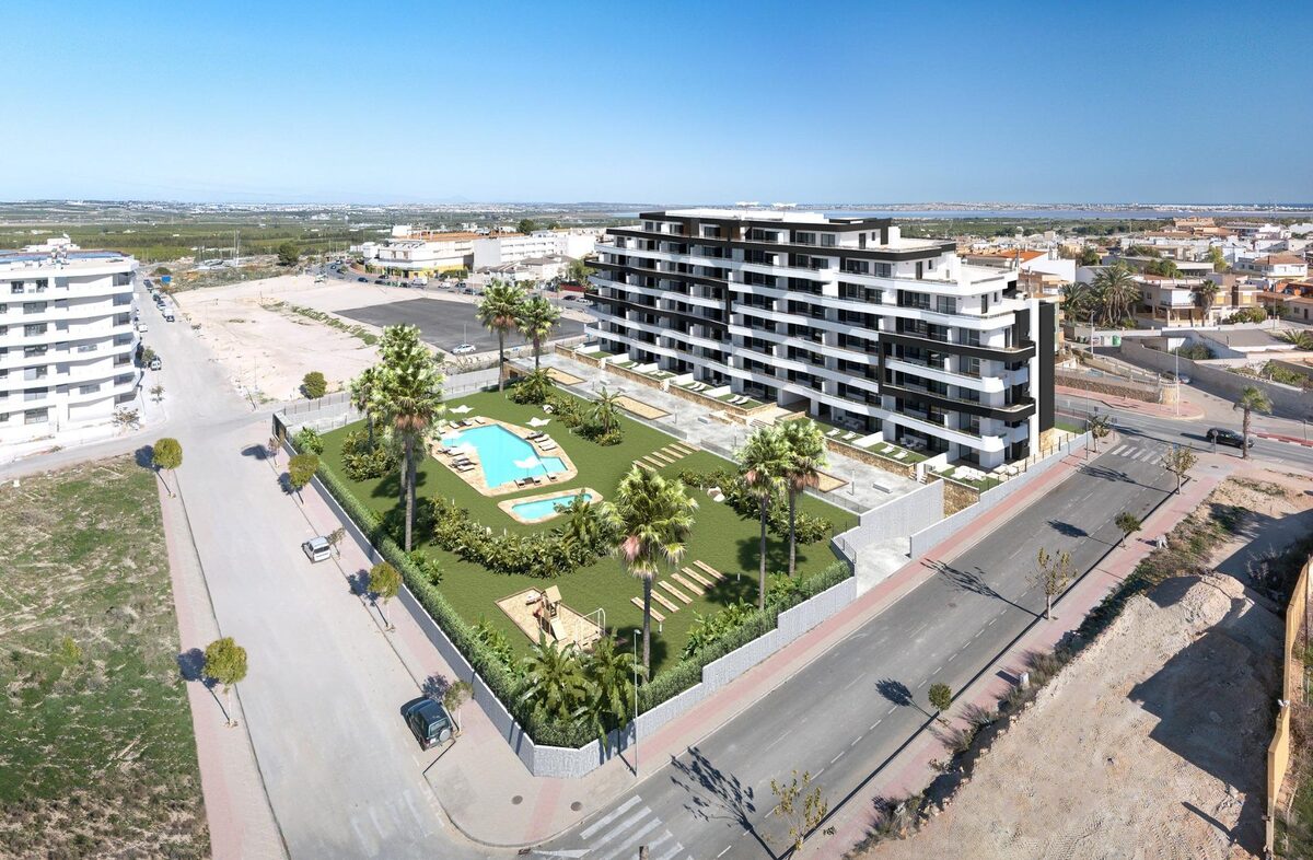 Apartment with 2 bedrooms, 70m² in San Miguel de Salinas, Spain [ID: 0137-N8820]