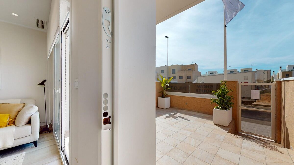 Willa z 3 sypialniami, 83m² w Pilar de la Horadada, Hiszpania [ID: 0137-N8710]