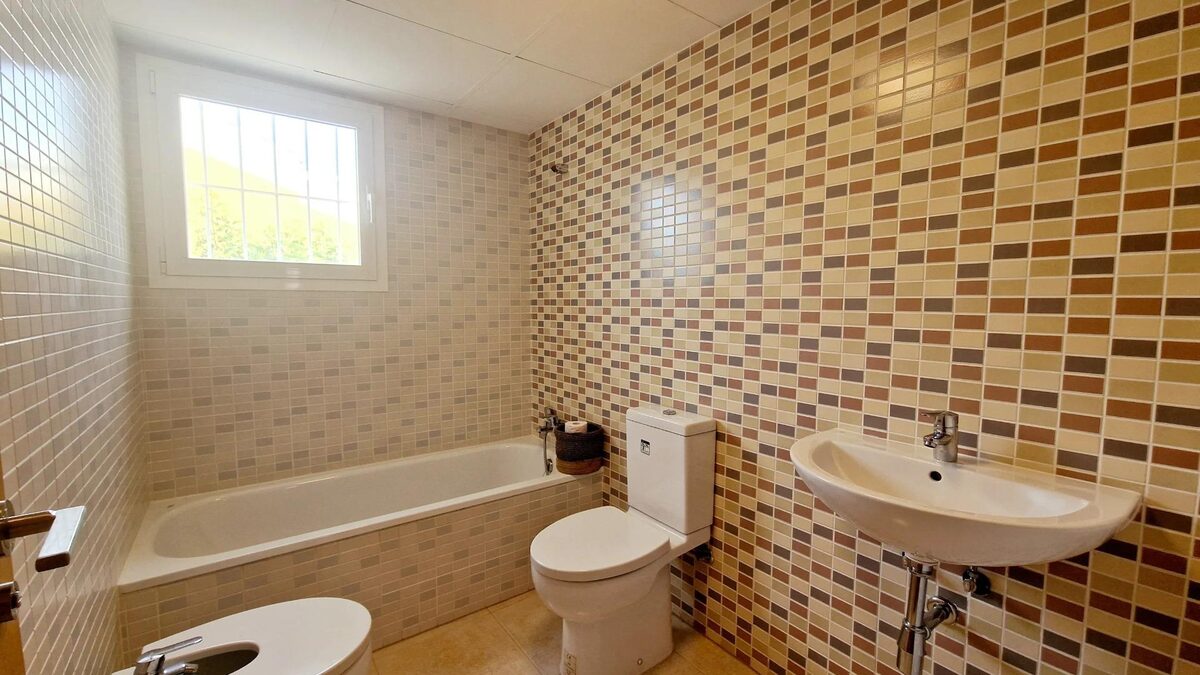 Villa with 4 bedrooms, 155m² in lorca, Spain [ID: 0137-N8666]