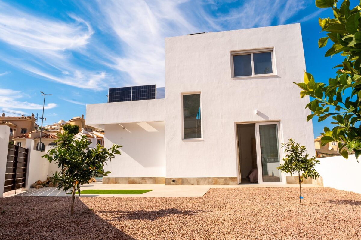 Villa with 3 bedrooms, 433m² in Ciudad Quesada, Spain [ID: 0137-N6034]