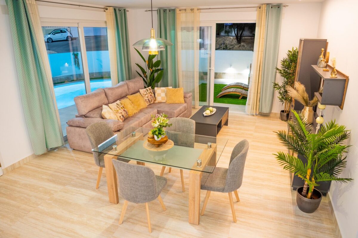 Villa with 3 bedrooms, 433m² in Ciudad Quesada, Spain [ID: 0137-N6034]