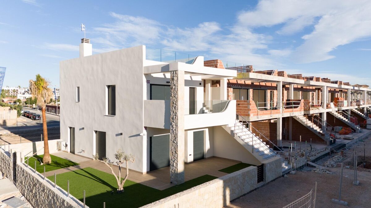 Bungalow with 3 bedrooms, 83m² in Pilar de la Horadada, Spain [ID: 0137-N8634]