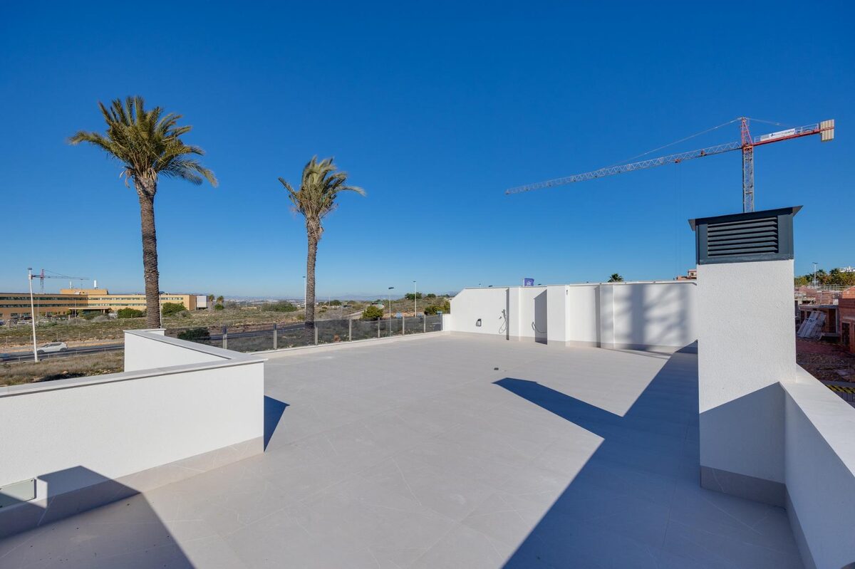 Willa z 3 sypialniami, 141m² w Torrevieja, Hiszpania [ID: 0137-N8628]