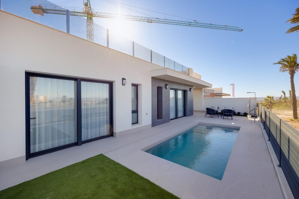 Willa z 3 sypialniami, 141m² w Torrevieja, Hiszpania [ID: 0137-N8628]