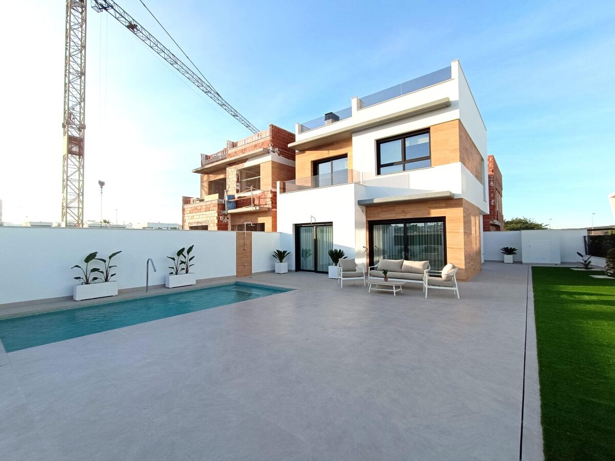 Villa with 3 bedrooms, 138m² in Benijofar, Spain [ID: 0137-N8496]