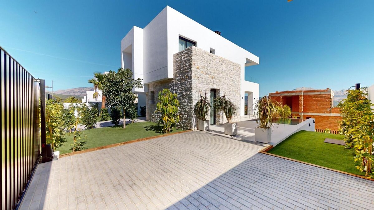 Villa with 3 bedrooms, 293m² in Polop, Spain [ID: 0137-N8419]