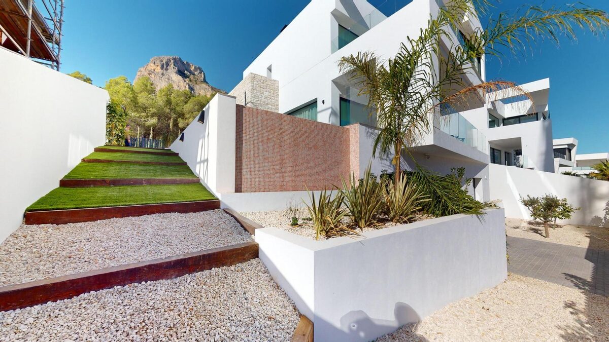 Villa with 3 bedrooms, 293m² in Polop, Spain [ID: 0137-N8419]