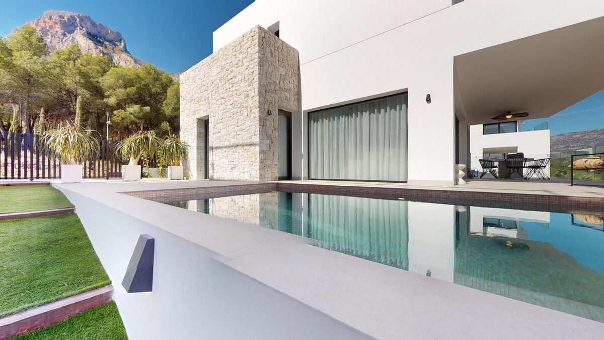 Villa with 3 bedrooms, 293m² in Polop, Spain [ID: 0137-N8419]