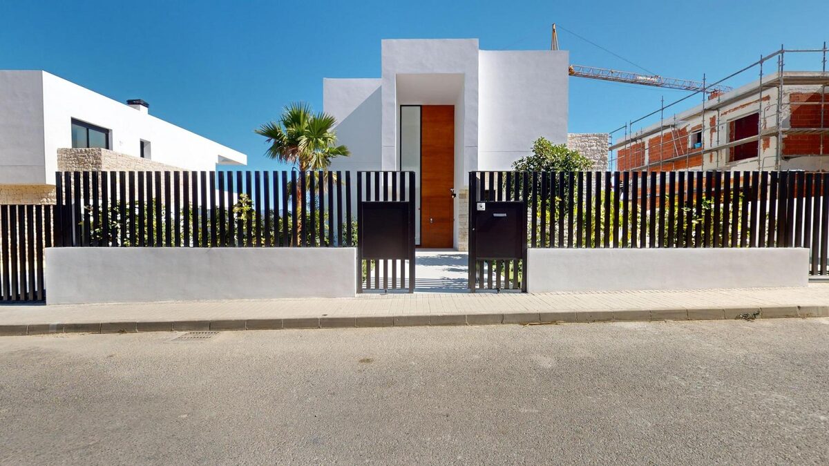 Villa with 3 bedrooms, 293m² in Polop, Spain [ID: 0137-N8419]