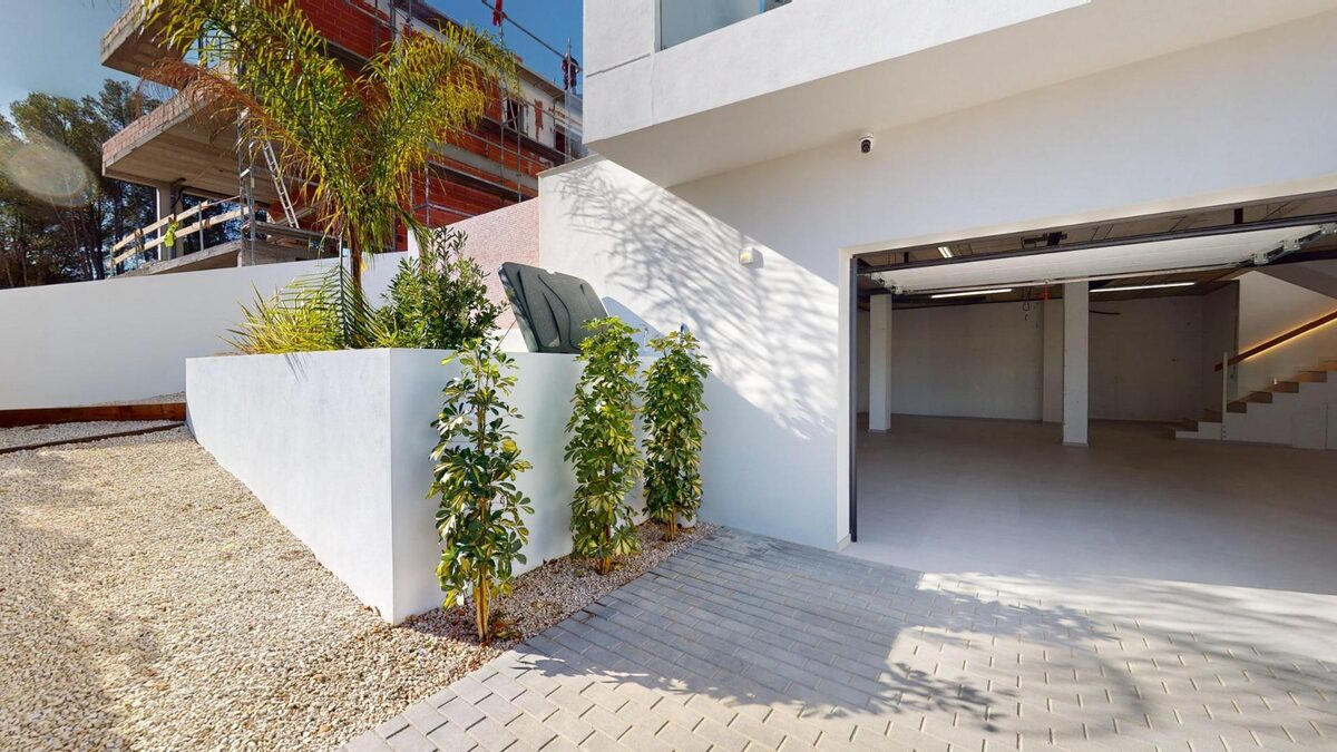 Villa with 3 bedrooms, 293m² in Polop, Spain [ID: 0137-N8419]