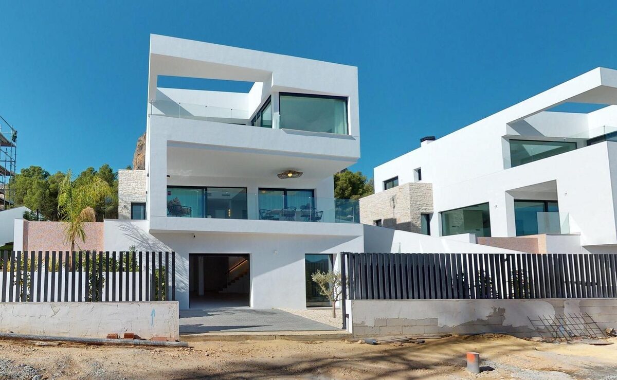 Villa with 3 bedrooms, 293m² in Polop, Spain [ID: 0137-N8419]