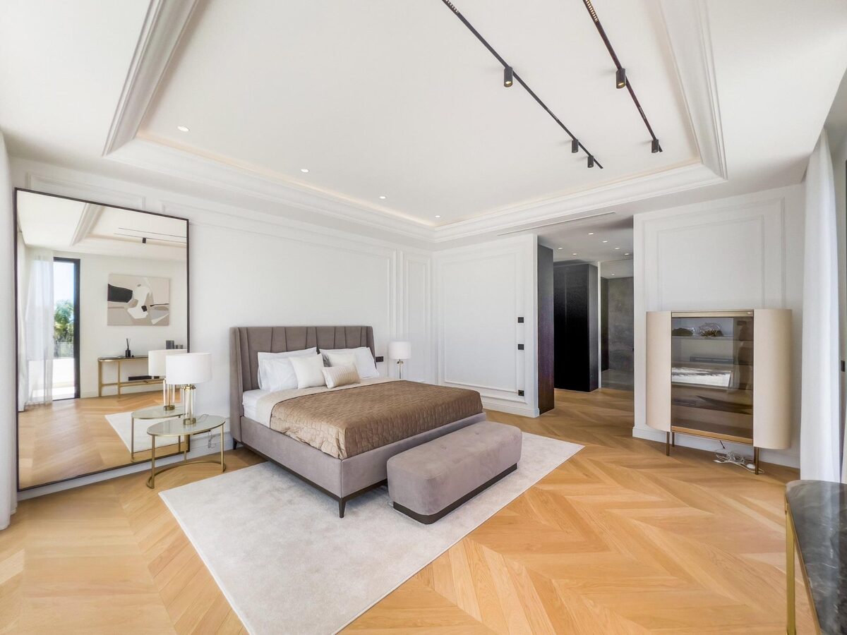Вилла с 6 спальнями, 647м² в Марбелья, Испания [ID: 0137-N8390]