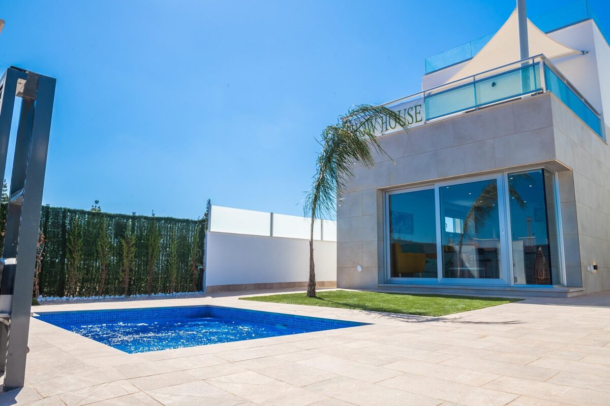 Willa z 3 sypialniami, 106m² w Los Alcazares, Hiszpania [ID: 0137-N8181]