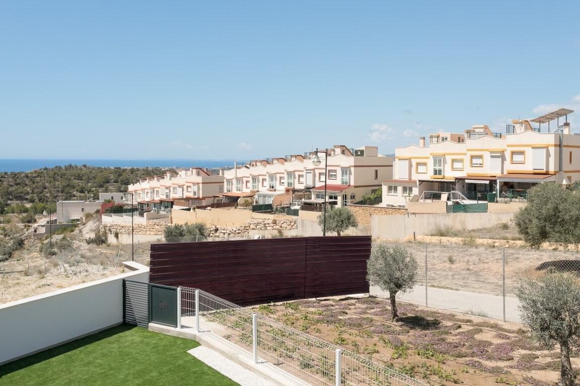 Willa z 4 sypialniami, 157m² w Finestrat, Hiszpania [ID: 0137-N8120]