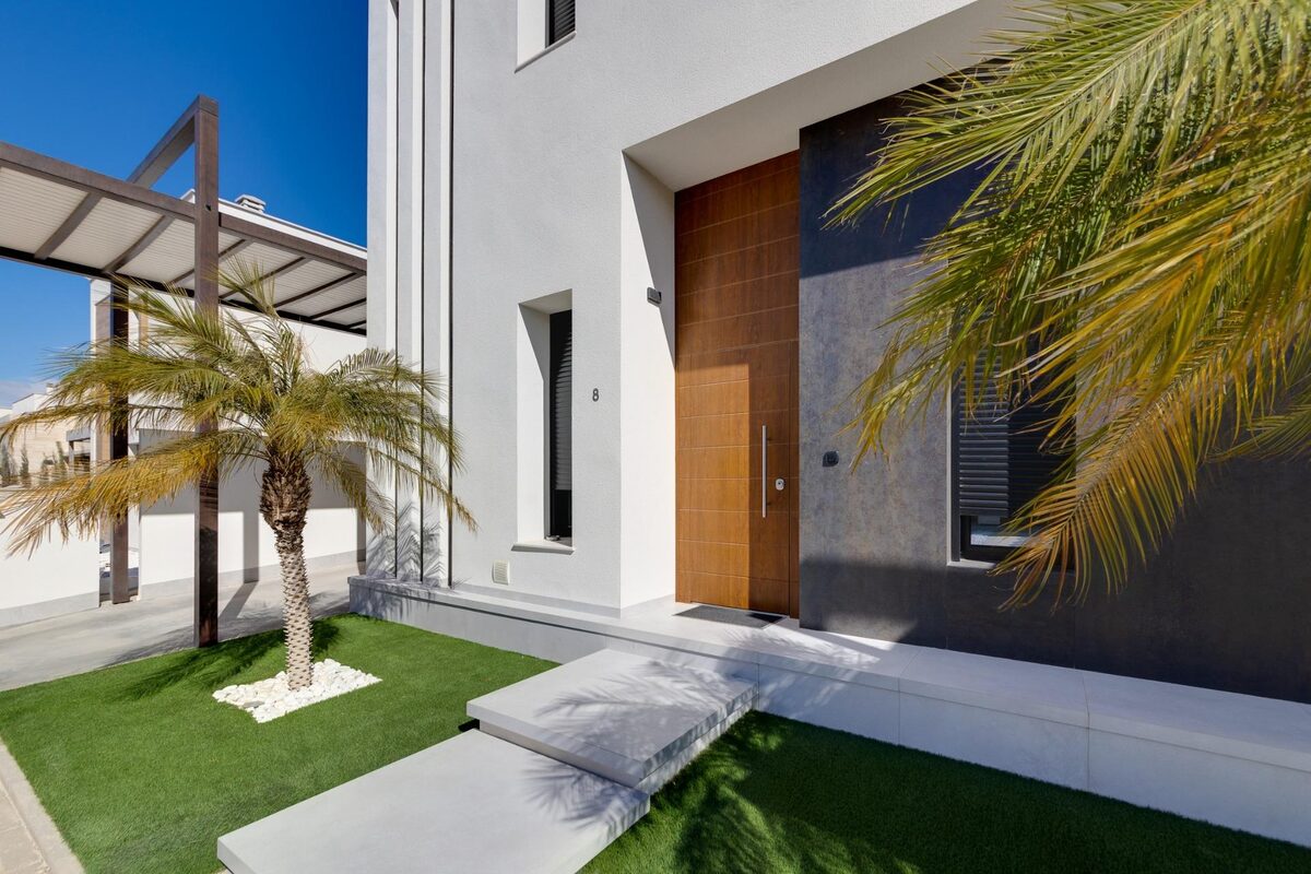 Villa with 3 bedrooms, 130m² in Pilar de la Horadada, Spain [ID: 0137-N8106]
