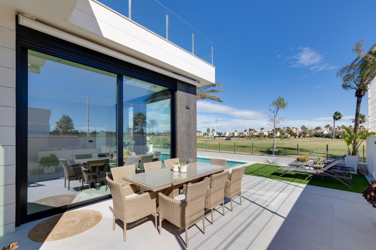 Villa with 3 bedrooms, 130m² in Pilar de la Horadada, Spain [ID: 0137-N8106]