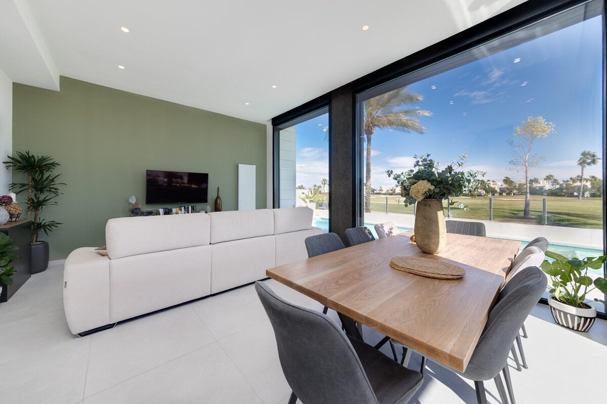 Villa with 3 bedrooms, 130m² in Pilar de la Horadada, Spain [ID: 0137-N8106]