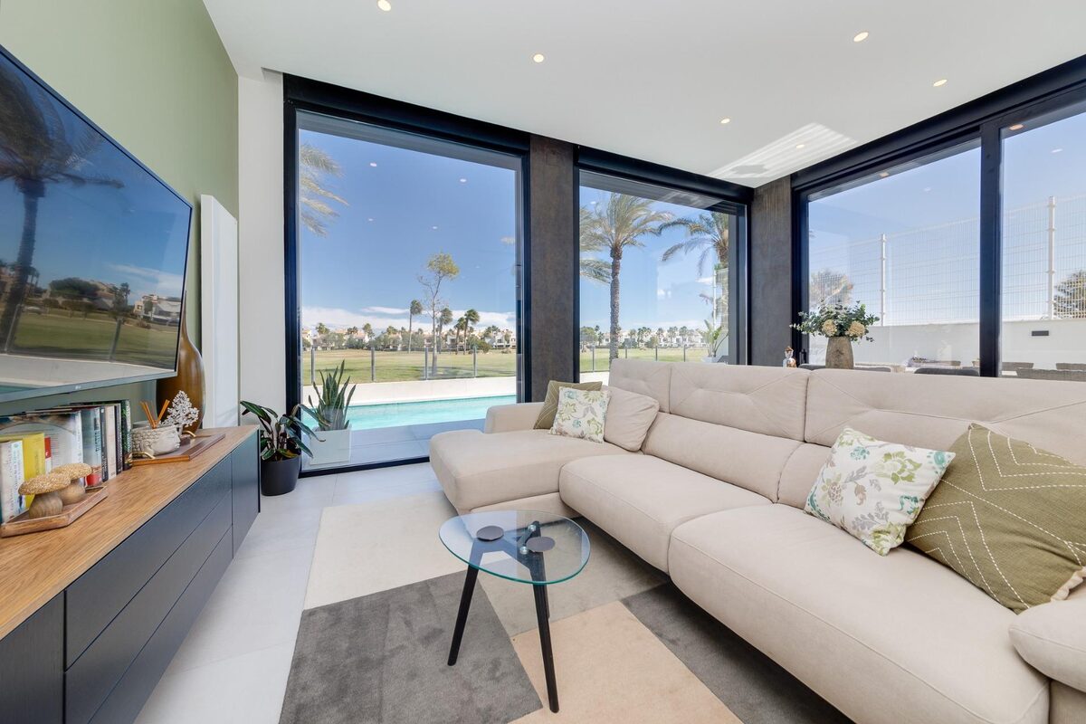 Villa with 3 bedrooms, 130m² in Pilar de la Horadada, Spain [ID: 0137-N8106]