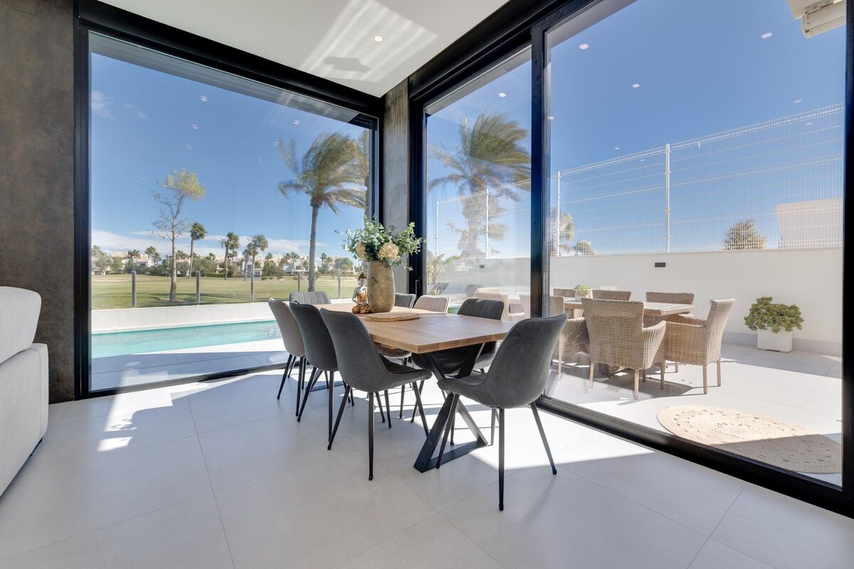 Villa with 3 bedrooms, 130m² in Pilar de la Horadada, Spain [ID: 0137-N8106]