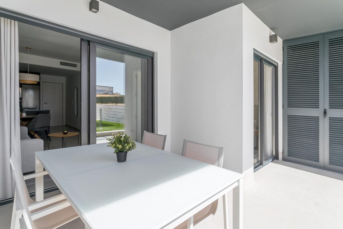 Penthouse z 3 sypialniami, 96m² w Torrevieja, Hiszpania [ID: 0137-N8104]