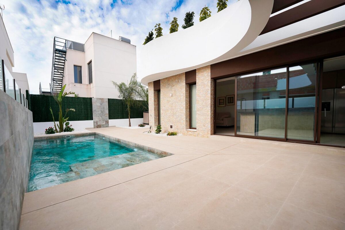 Villa with 3 bedrooms, 140m² in Almoradi, Spain [ID: 0137-N7669]