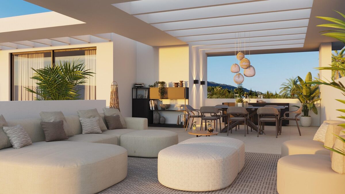 Villa with 4 bedrooms, 764m² in Estepona, Spain [ID: 0137-N8038]
